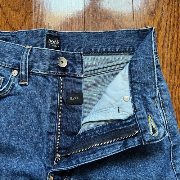 Hugo Boss Regular Fit Straight Leg Stretch Denim Jeans Medium Blue Wash - US  29 - Picture 9 of 16